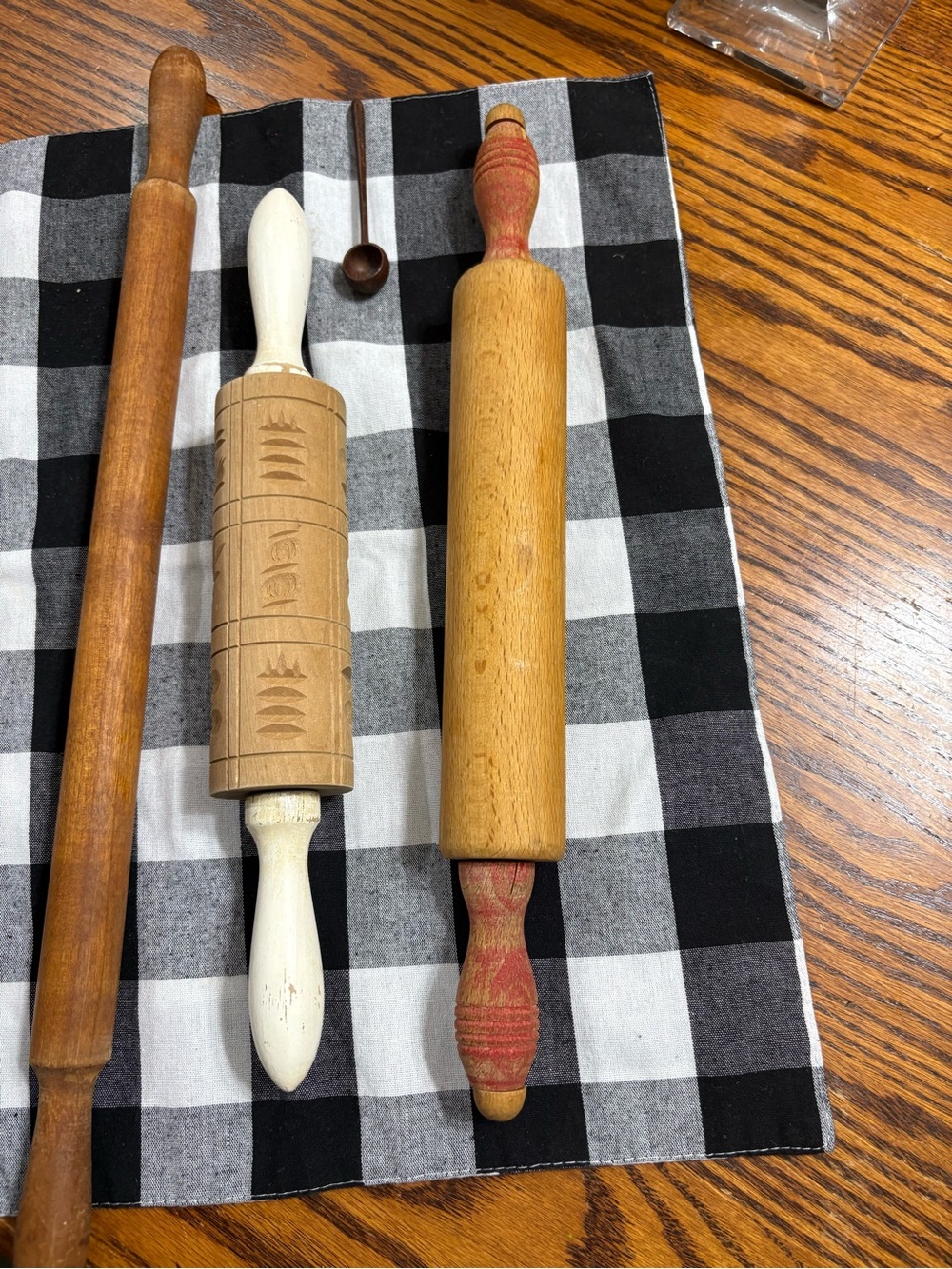 Bundle of 3 antique rolling pins Springerle and two others. - Picture 4 of 5